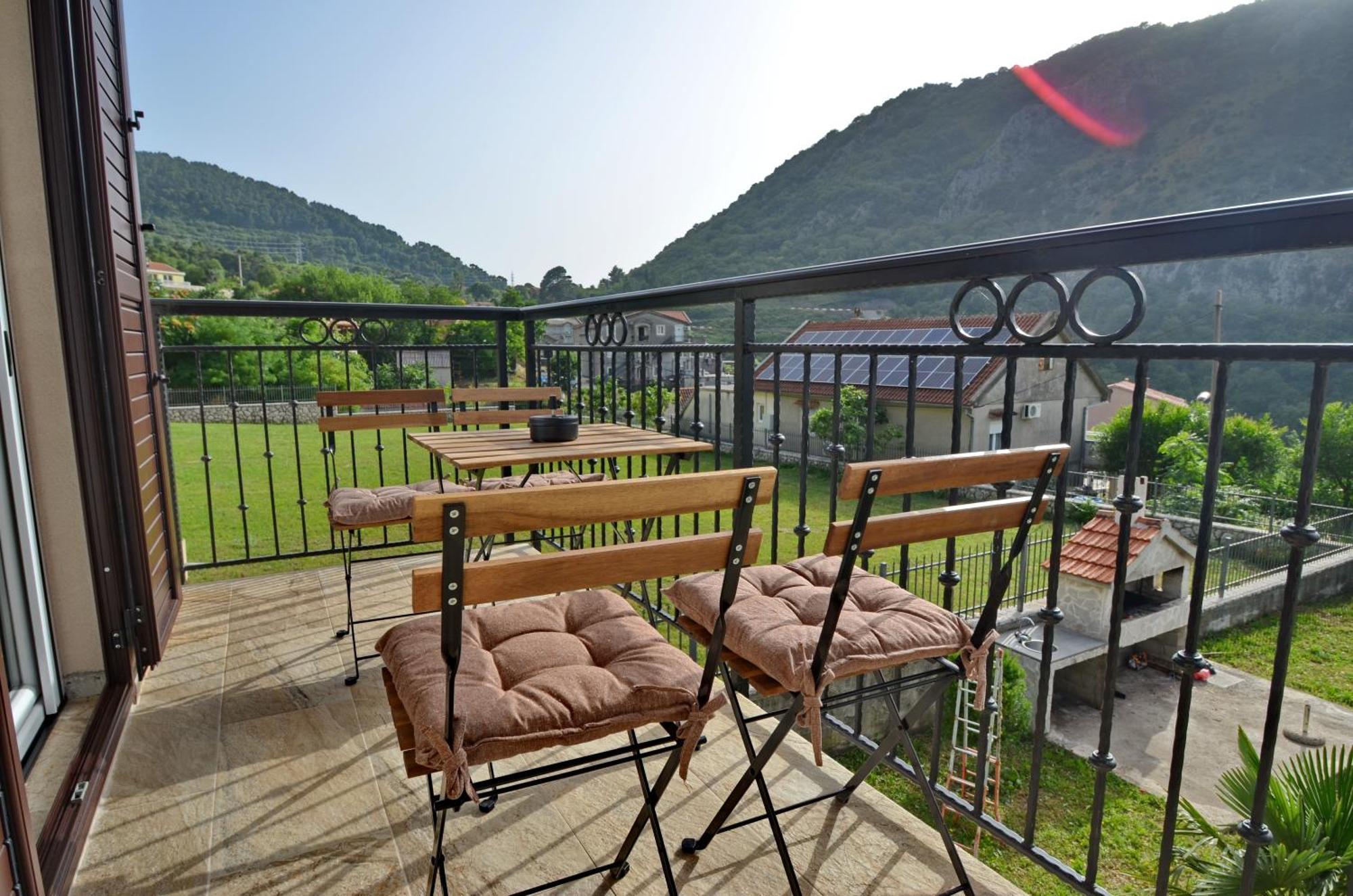 Apartments Orizzonte With Beautiful View Of The Bay Kotor Exterior foto